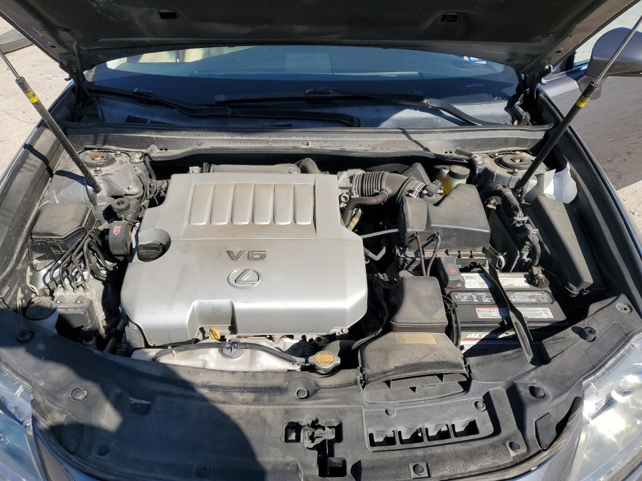 2014 Lexus ES - Image 11