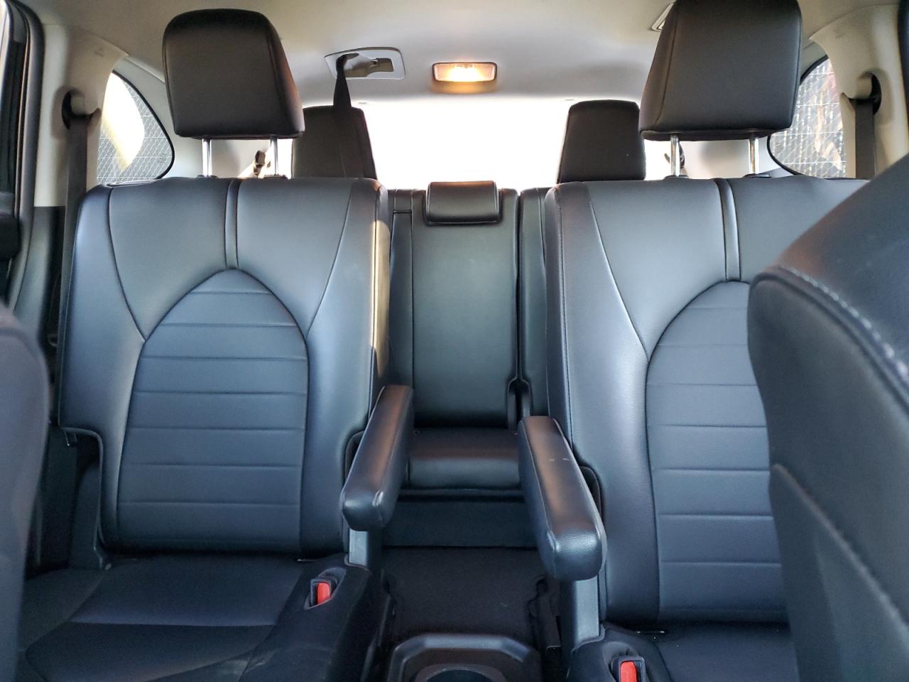 2021 Toyota Highlander - Image 10