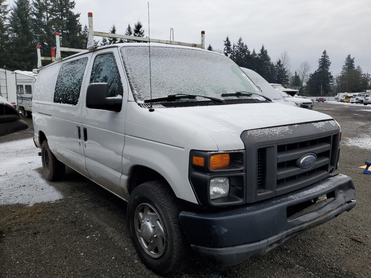 2010 Ford Econoline - Image 4