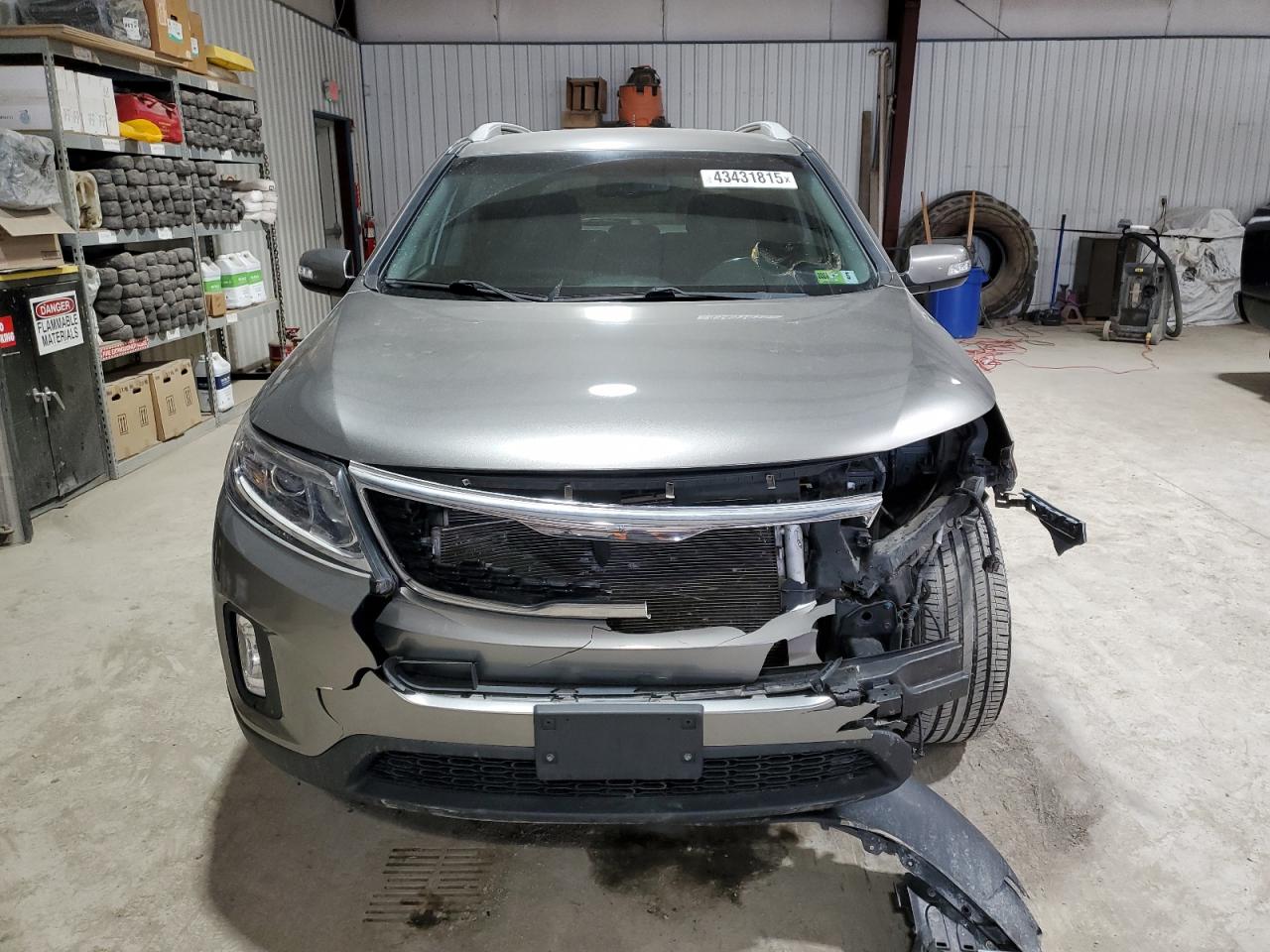 2014 Kia Sorento - Image 5