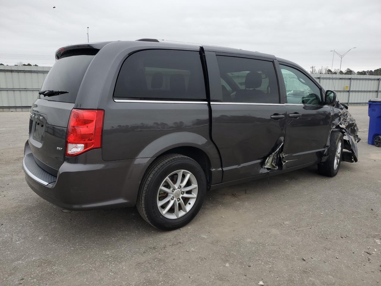 2020 Dodge Caravan - Image 3