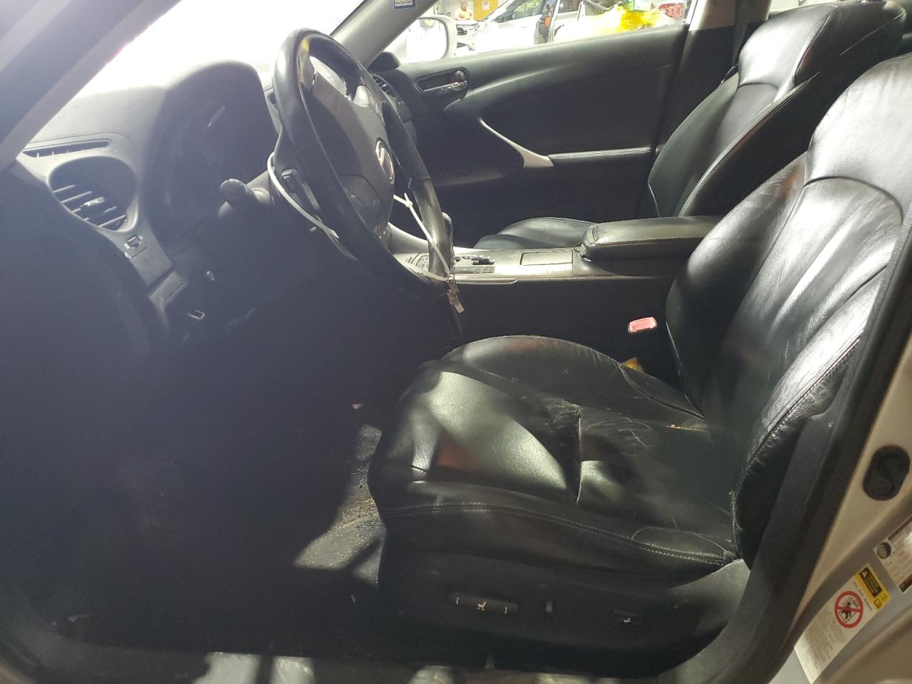 2009 Lexus IS - Image 7