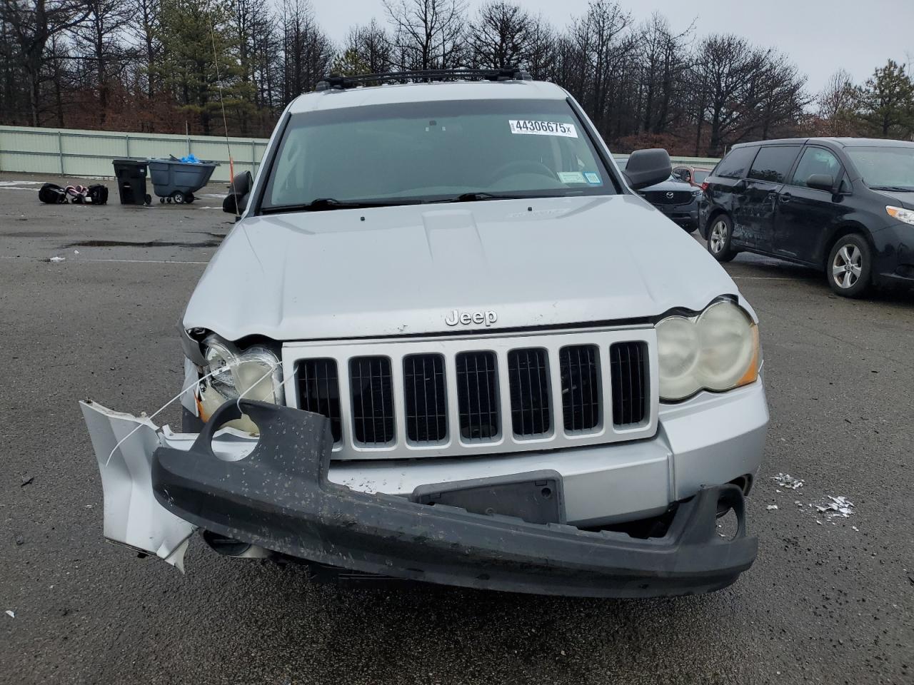 2009 Jeep Grand Cherokee - Image 5