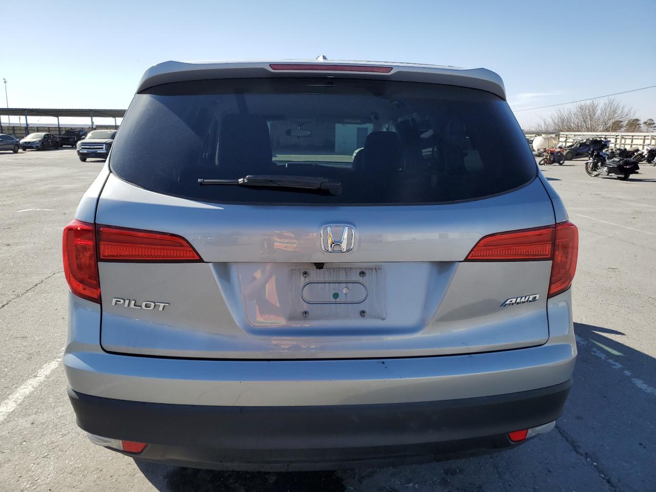 2017 Honda Pilot - Image 6