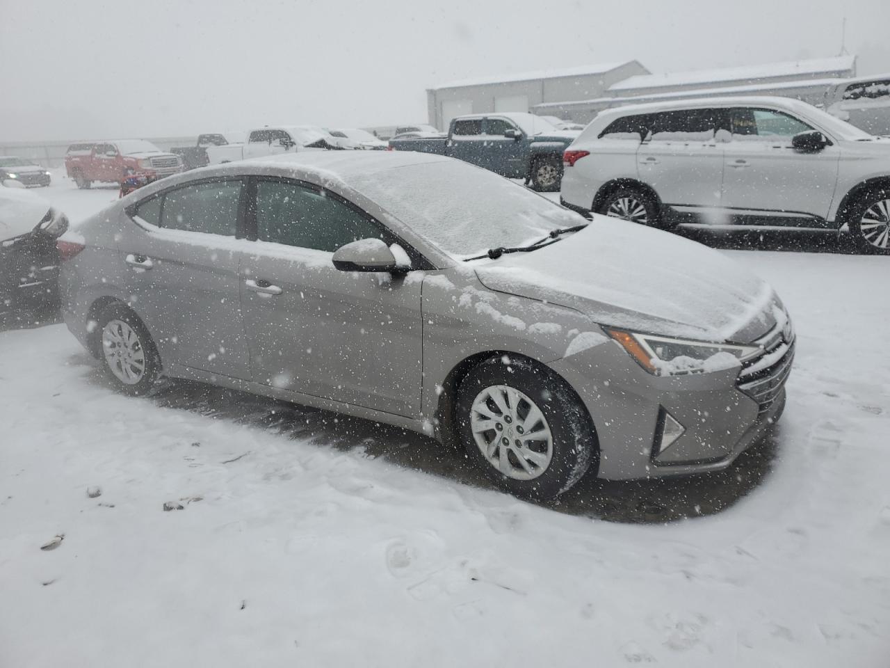 2020 Hyundai Elantra - Image 4