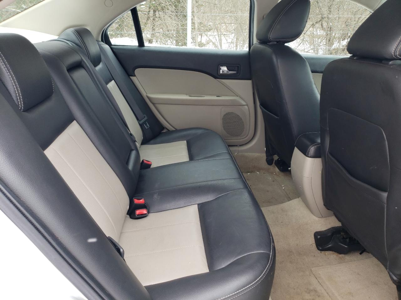 2009 Mercury Milan - Image 10