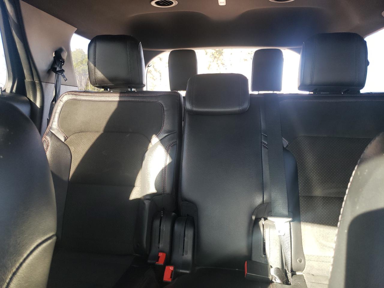 2019 Ford Explorer - Image 10