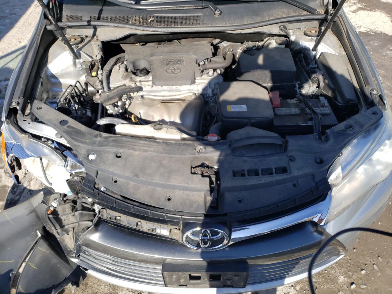 2016 Toyota Camry - Image 11
