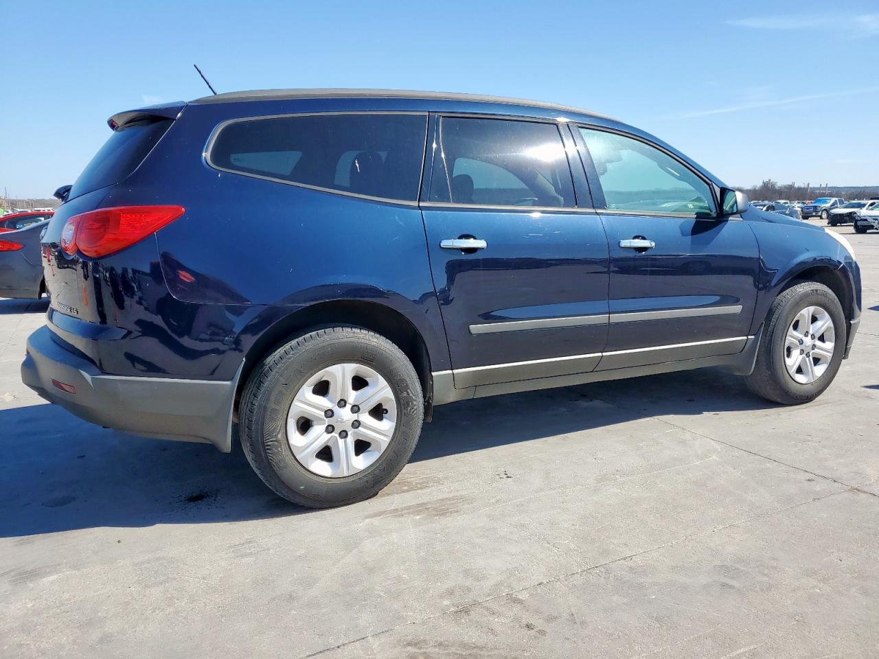 2012 Chevrolet Traverse - Image 3