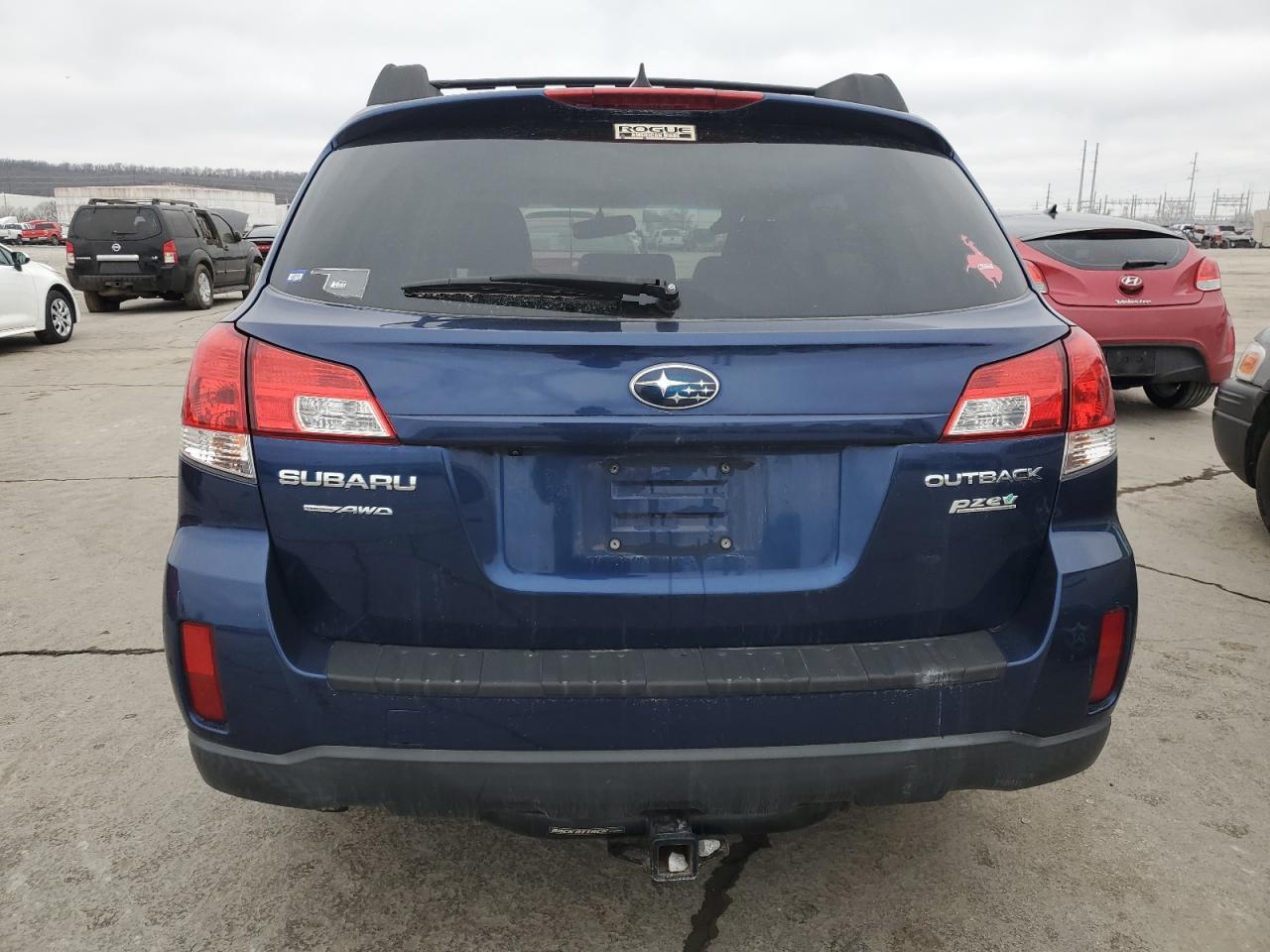 2011 Subaru Outback - Image 6