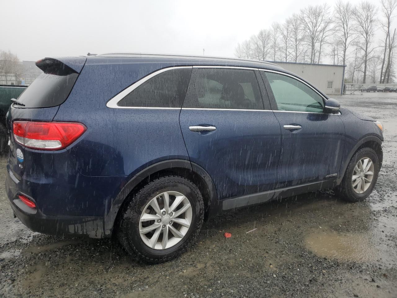 2017 Kia Sorento - Image 3