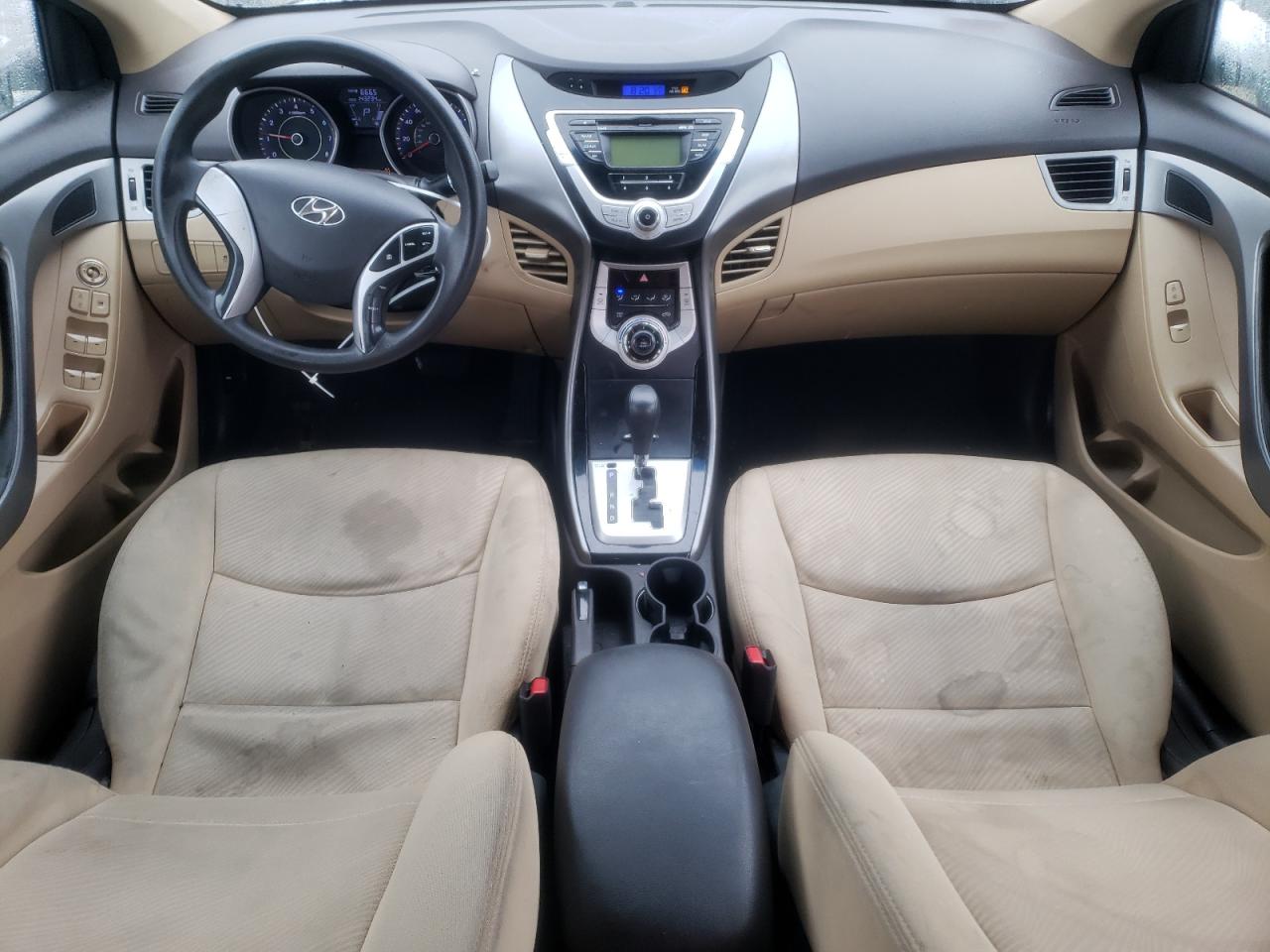 2012 Hyundai Elantra - Image 8