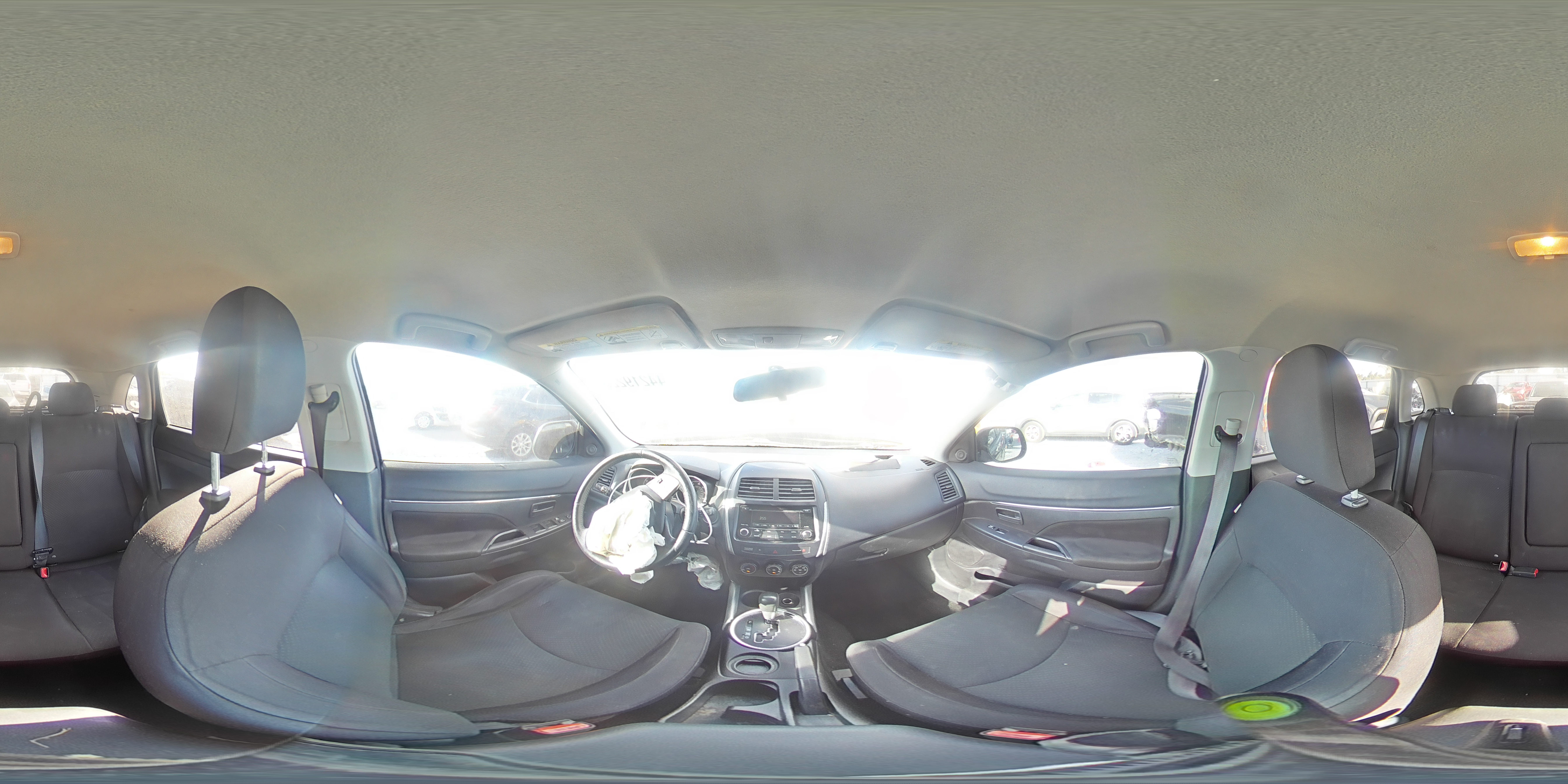 2014 Mitsubishi Outlander - Image 14