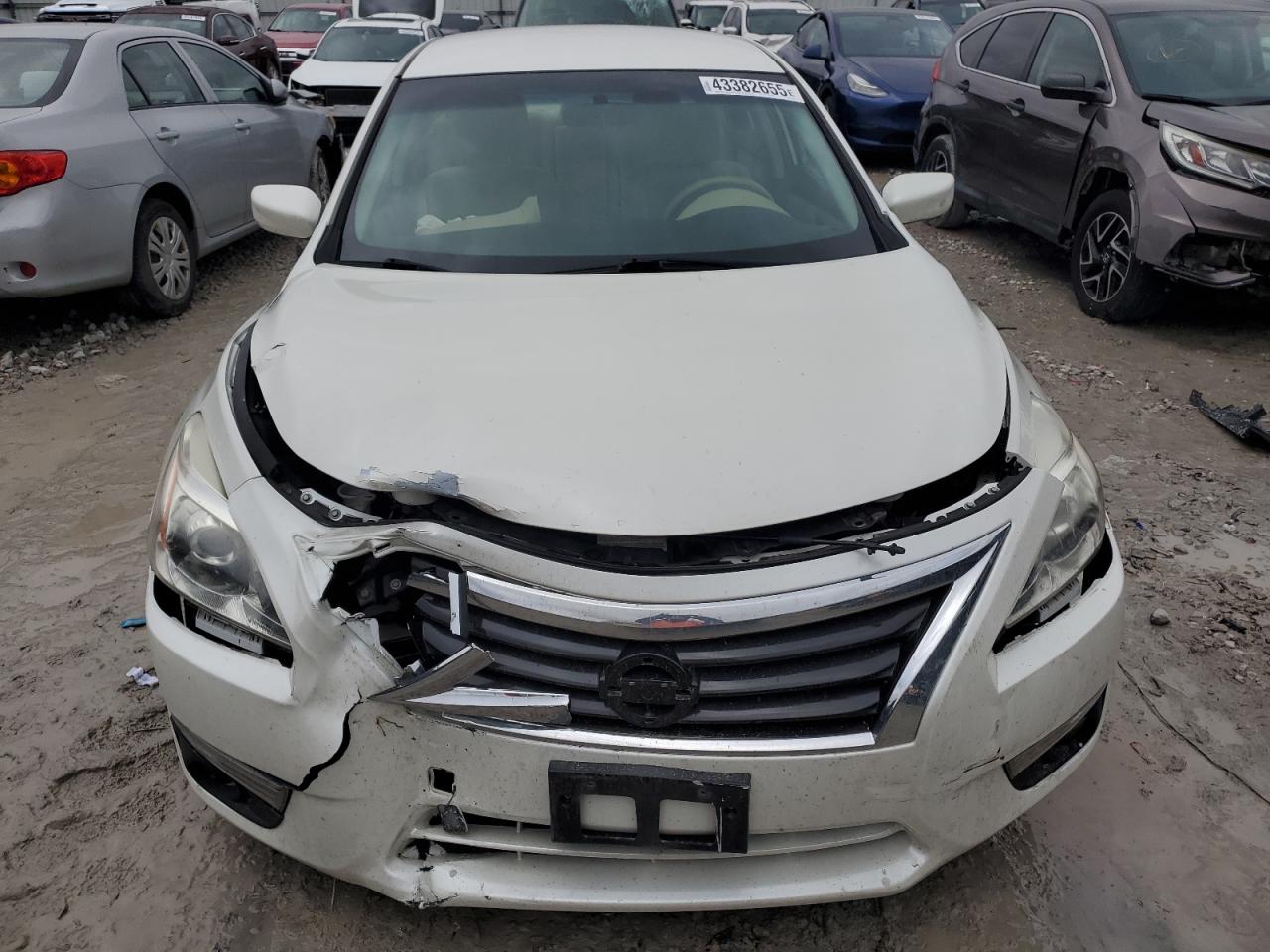 2015 Nissan Altima - Image 5