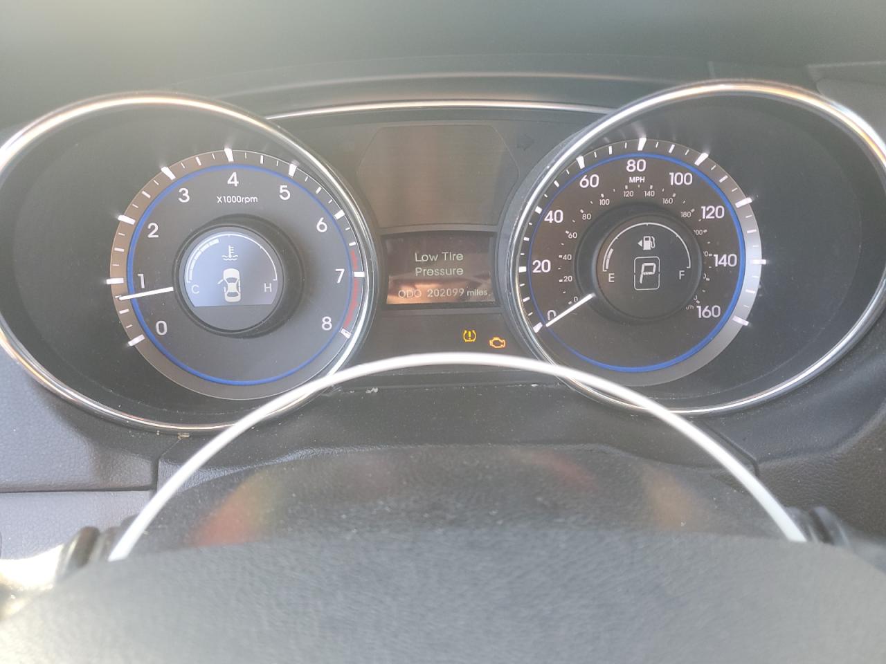 2011 Hyundai Sonata - Image 9