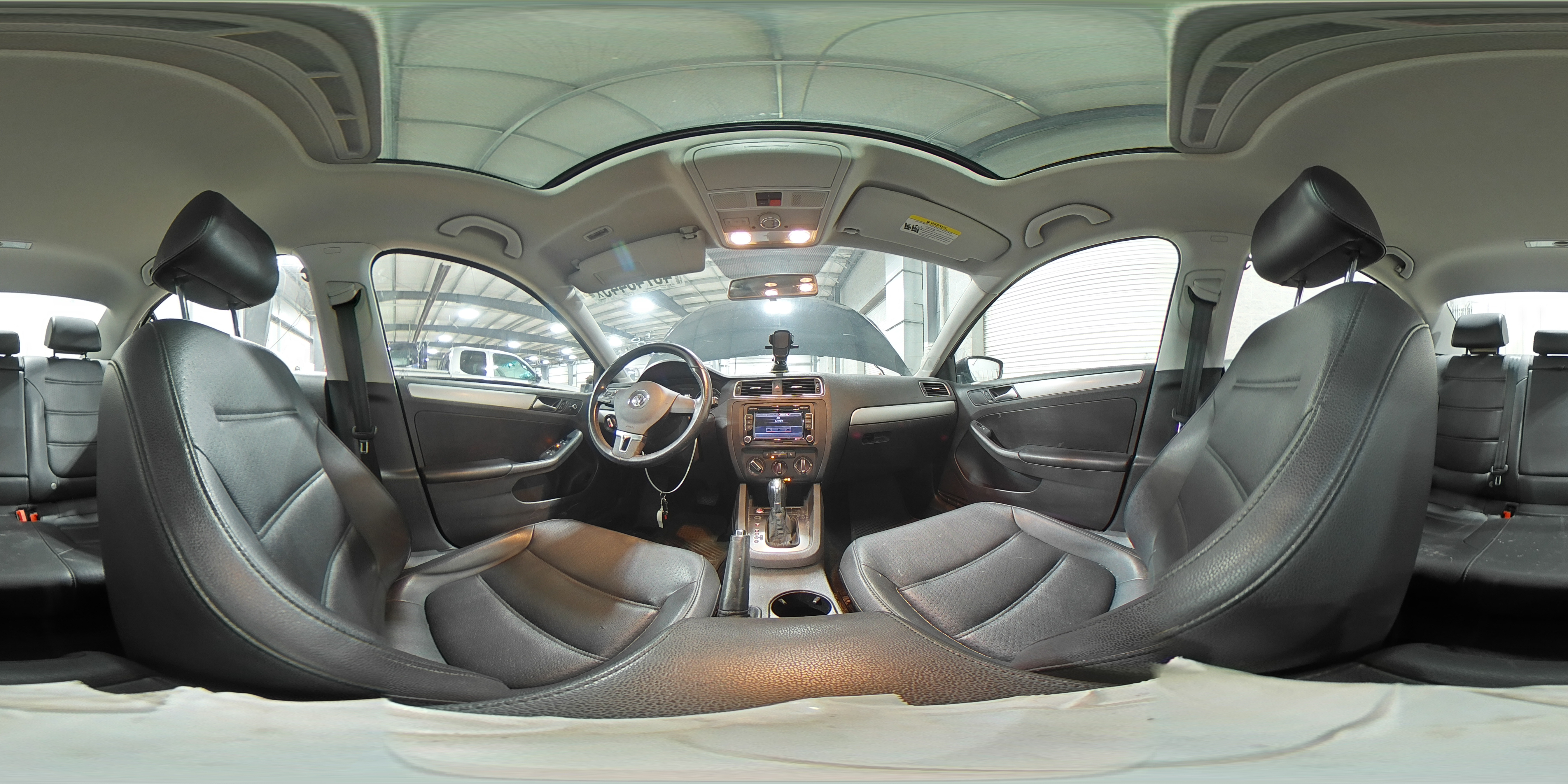2014 Volkswagen Jetta - Image 14