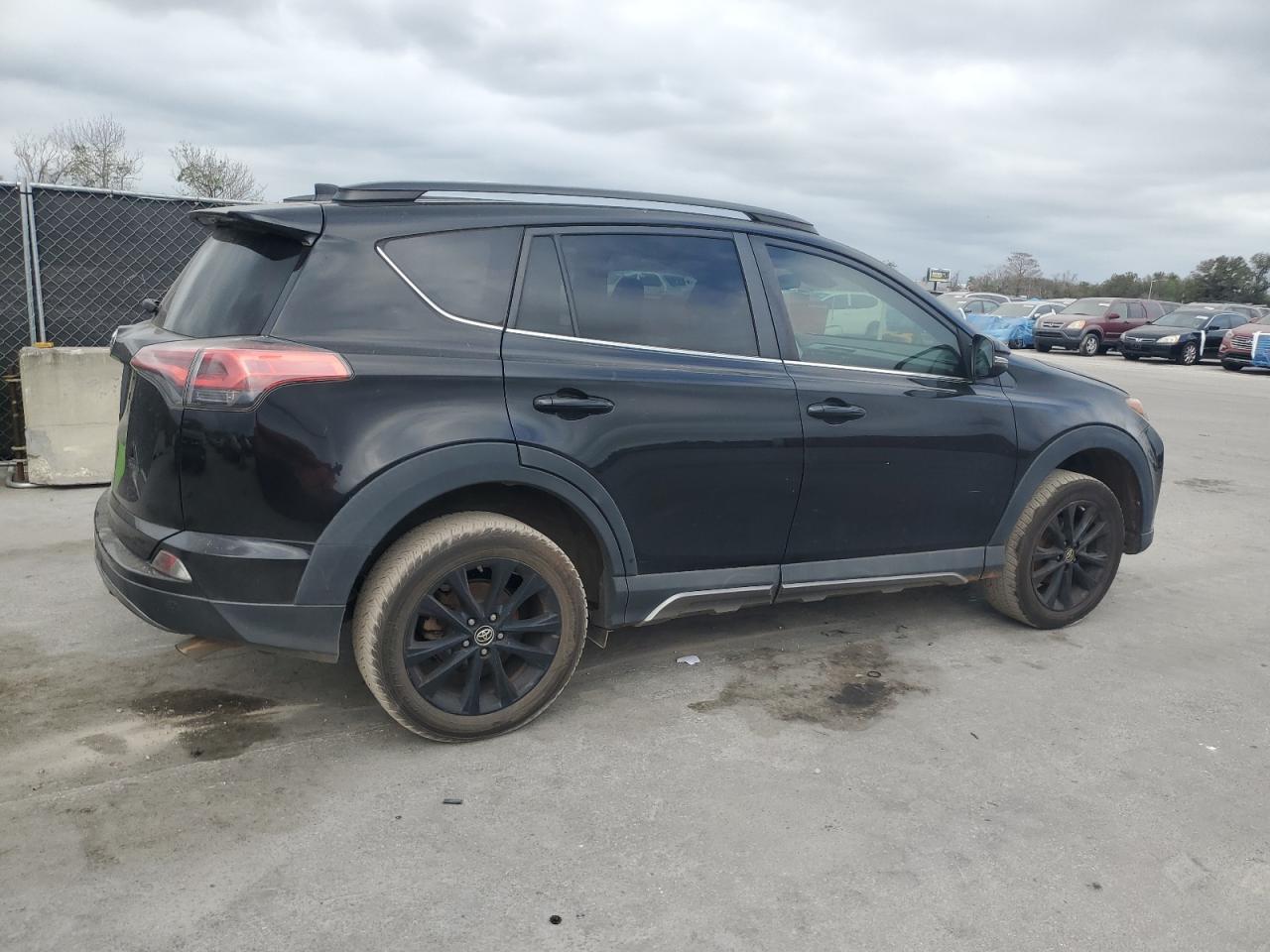 2018 Toyota RAV 4 - Image 3