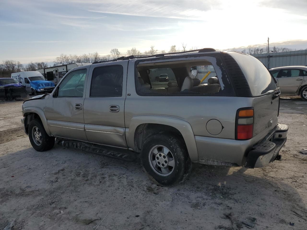2002 Chevrolet Suburban - Image 2