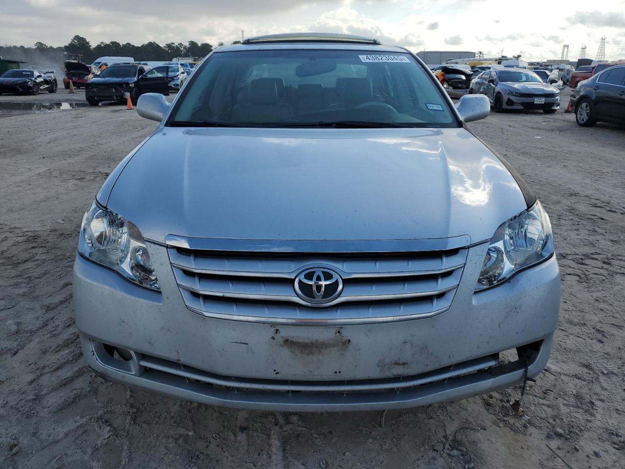 2006 Toyota Avalon - Image 5