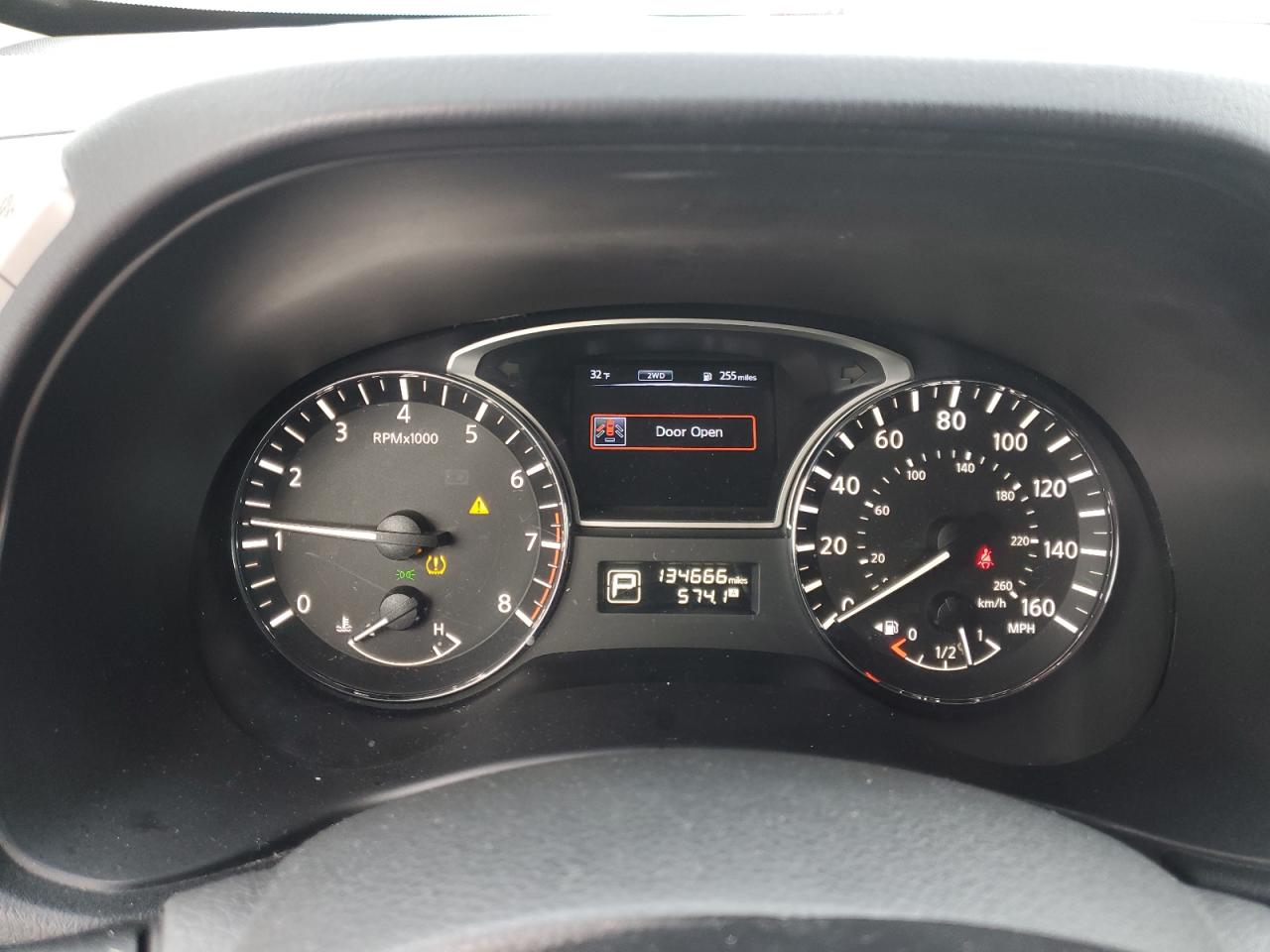 2015 Nissan Pathfinder - Image 9