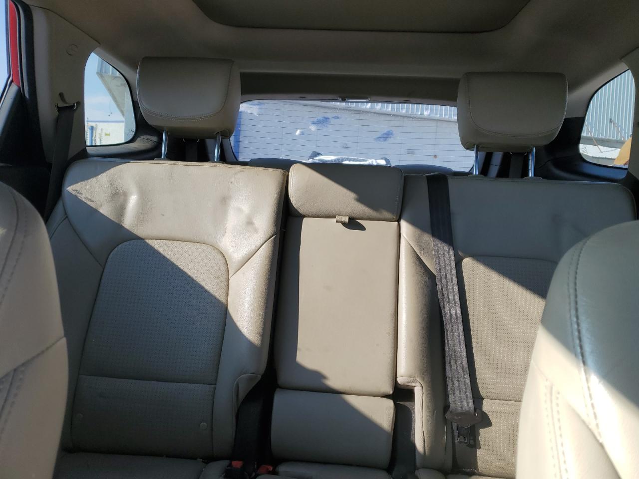 2014 Hyundai Santa Fe - Image 10