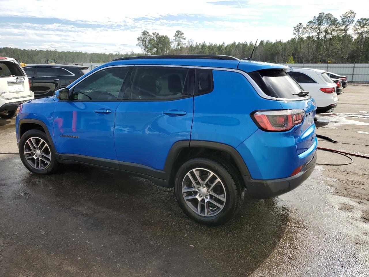 2018 Jeep Compass - Image 2