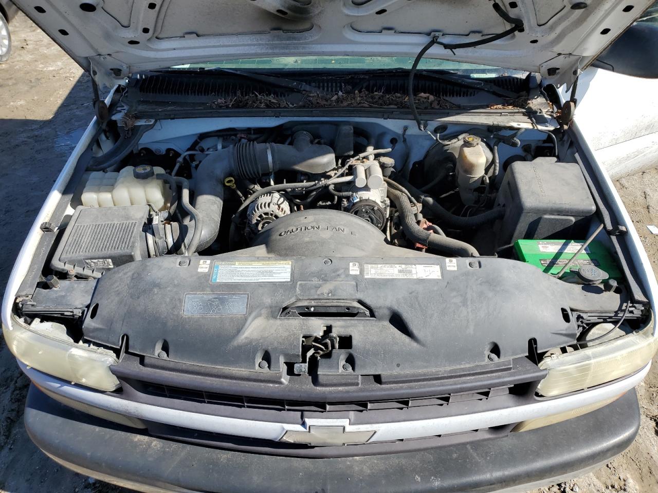 2000 Chevrolet Silverado - Image 11