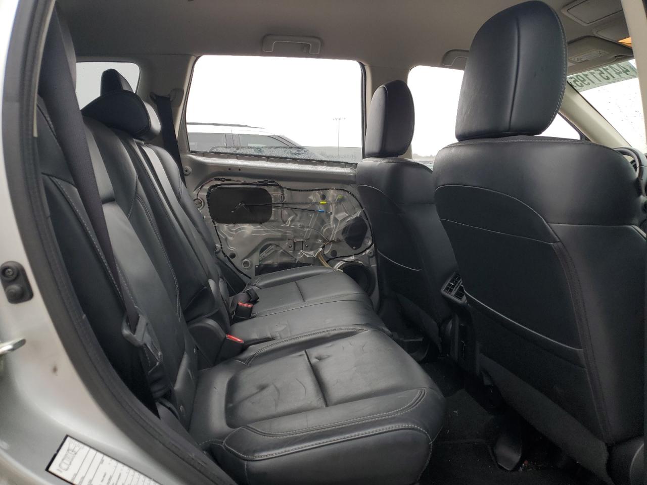2020 Mitsubishi Outlander - Image 11