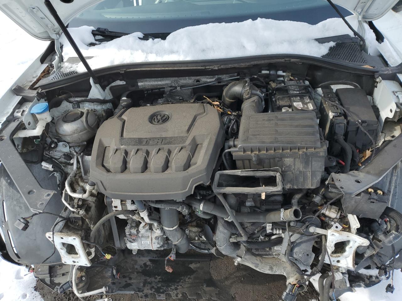 2018 Volkswagen Tiguan - Image 12