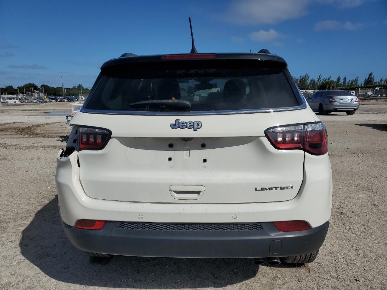 2019 Jeep Compass - Image 6