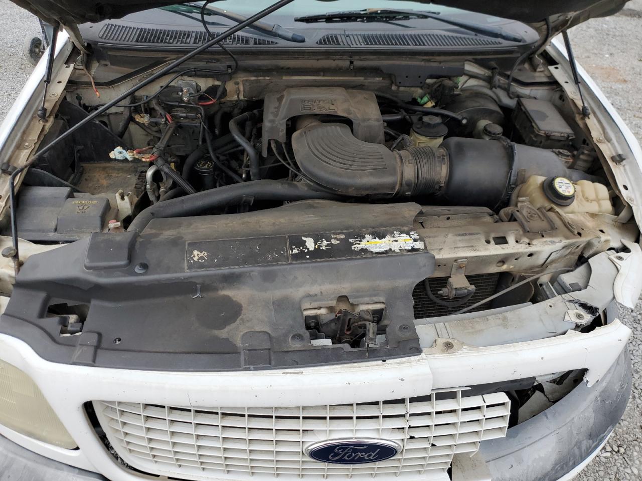 2002 Ford Expedition - Image 13
