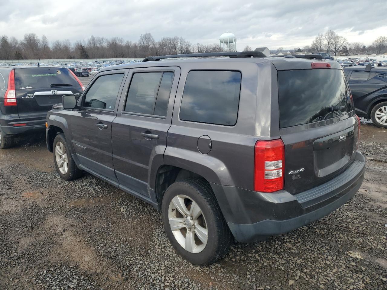 2015 Jeep Liberty (Patriot) - Image 2