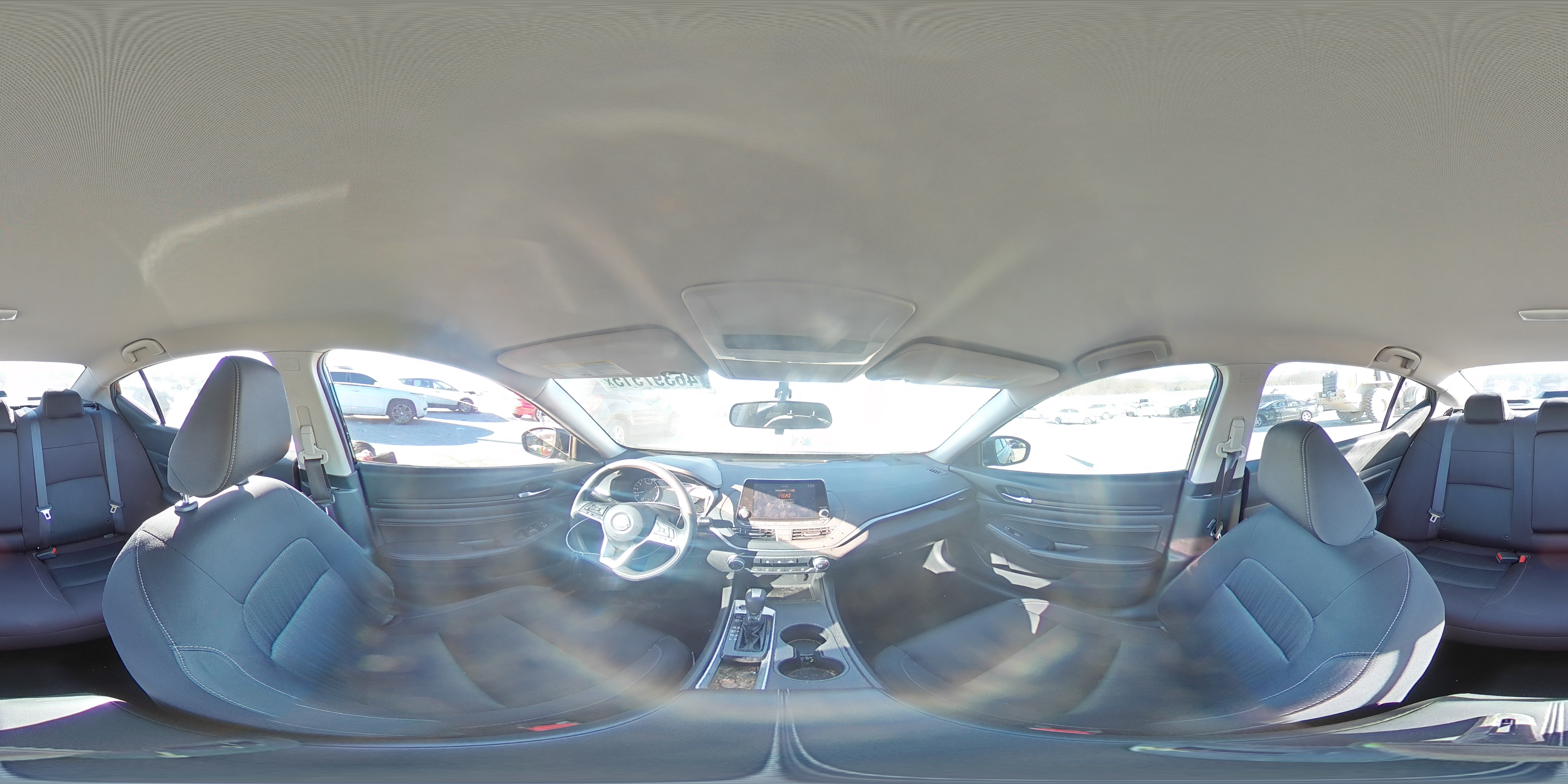 2019 Nissan Altima - Image 13