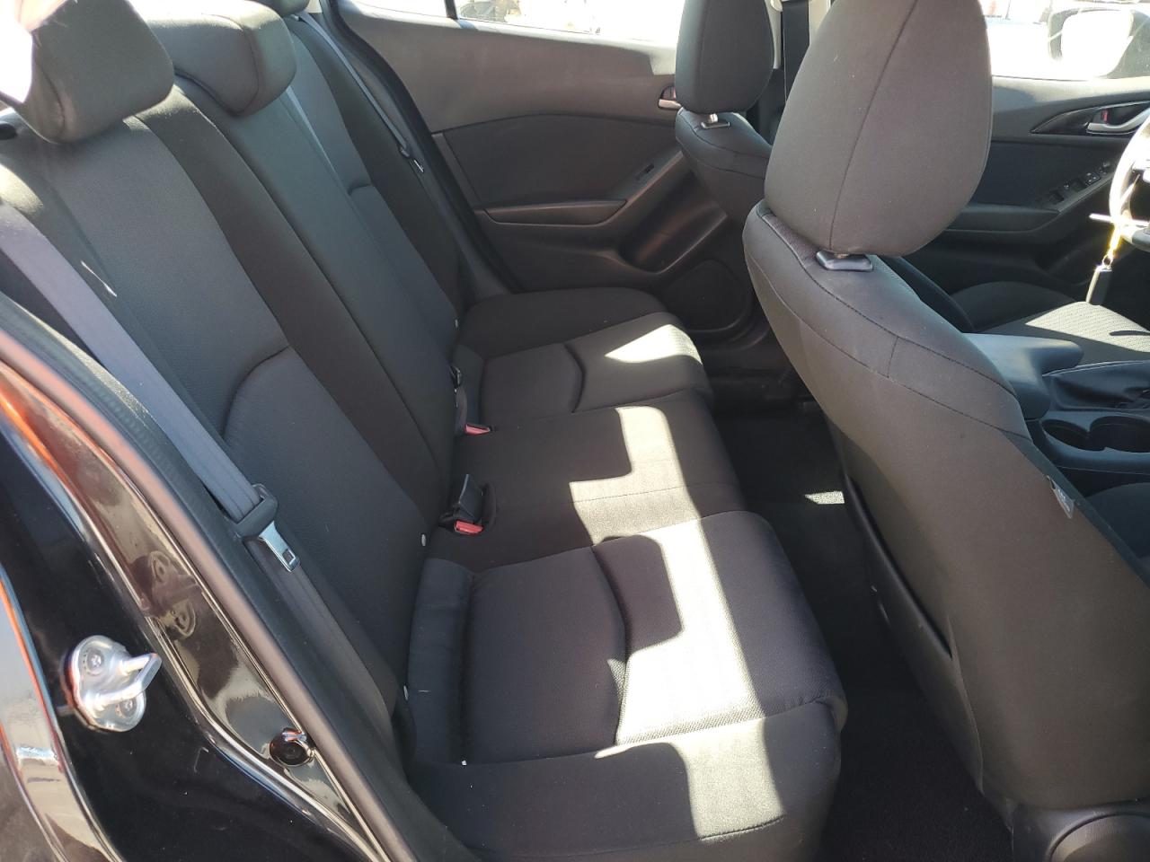 2014 Mazda 3 - Image 10