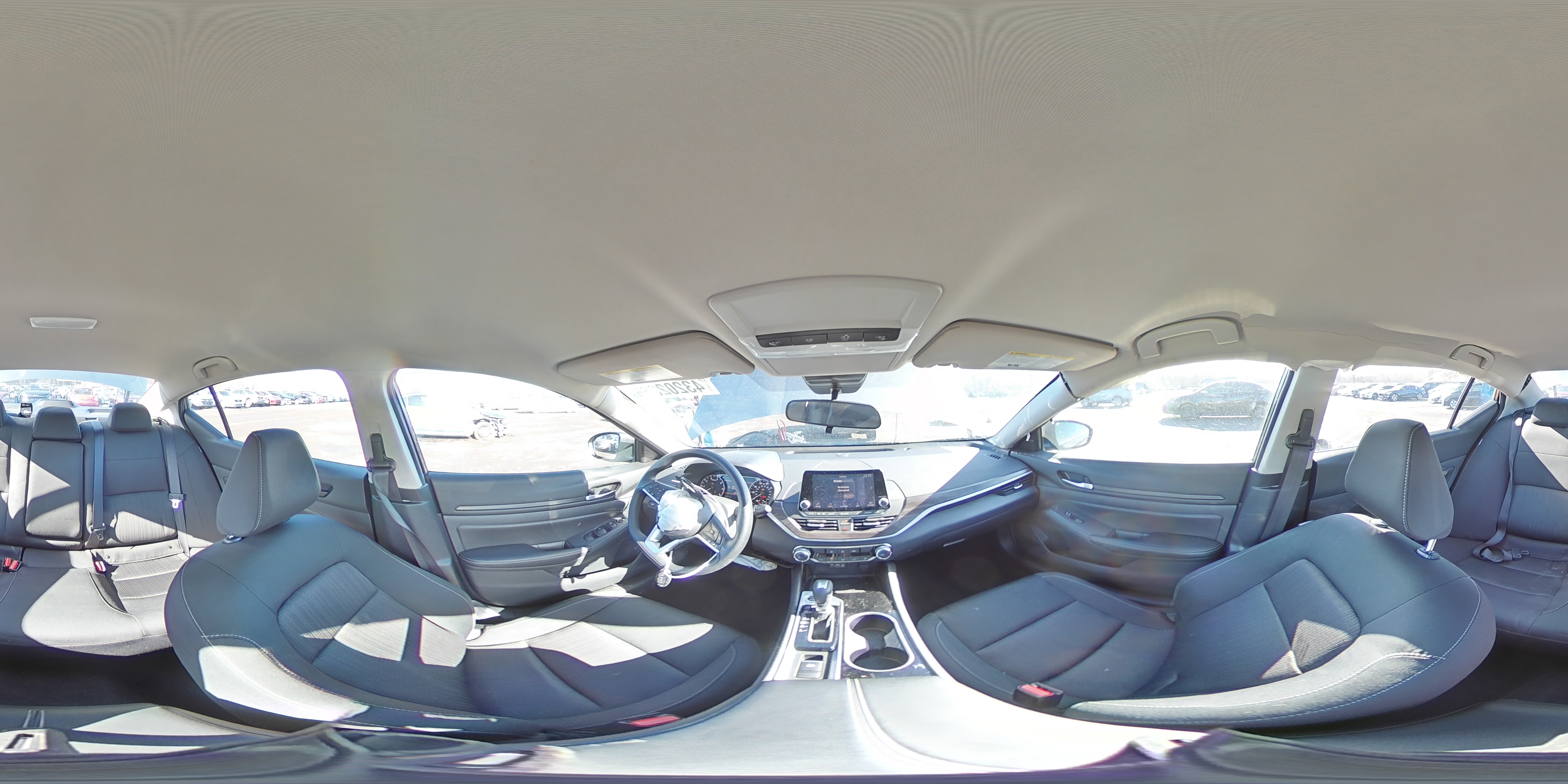 2024 Nissan Altima - Image 12