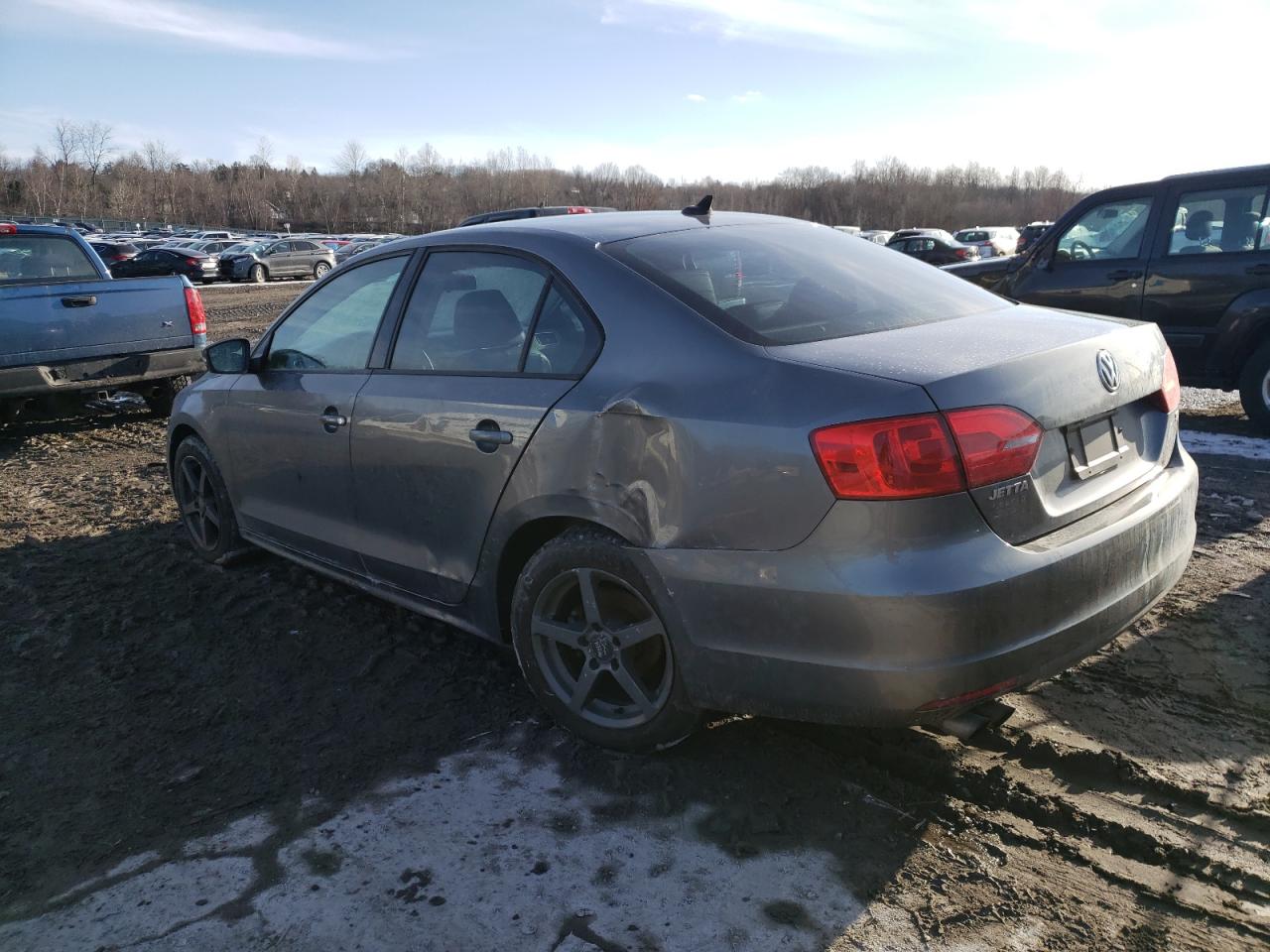 2014 Volkswagen Jetta - Image 2