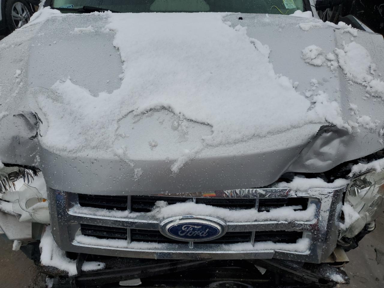 2010 Ford Escape - Image 13