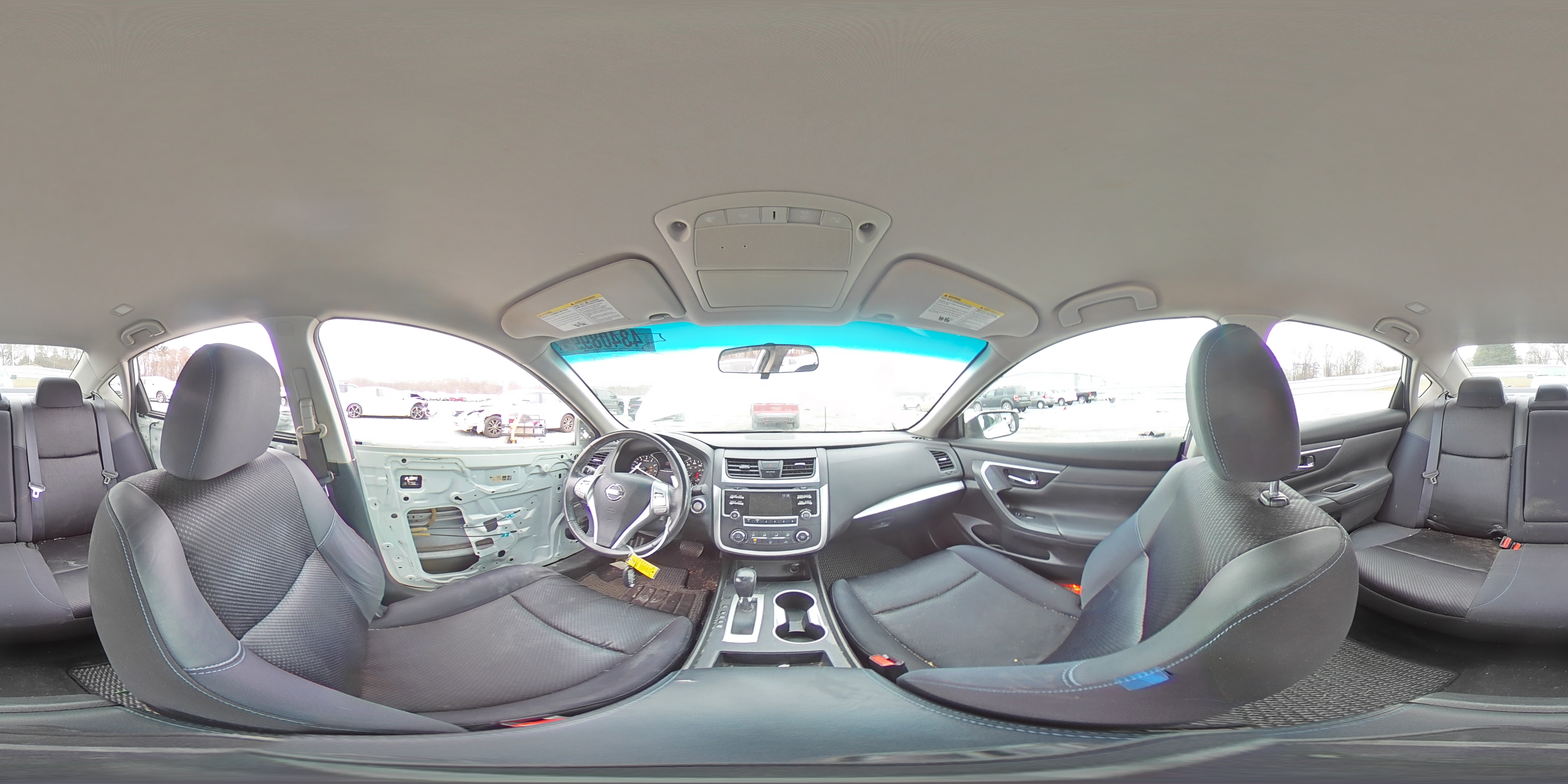 2016 Nissan Altima - Image 12