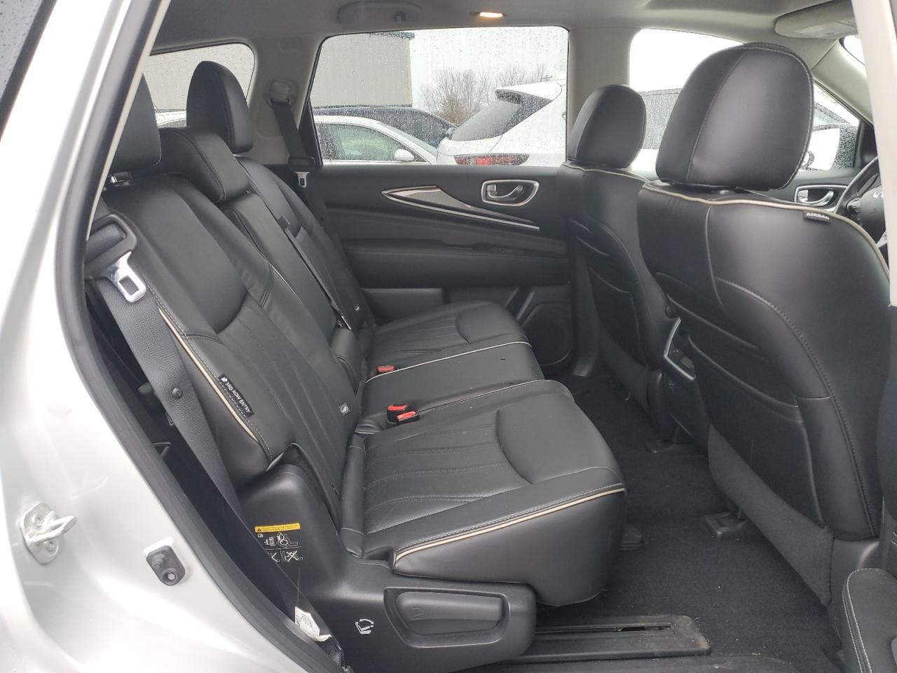 2018 Infiniti QX60 - Image 11