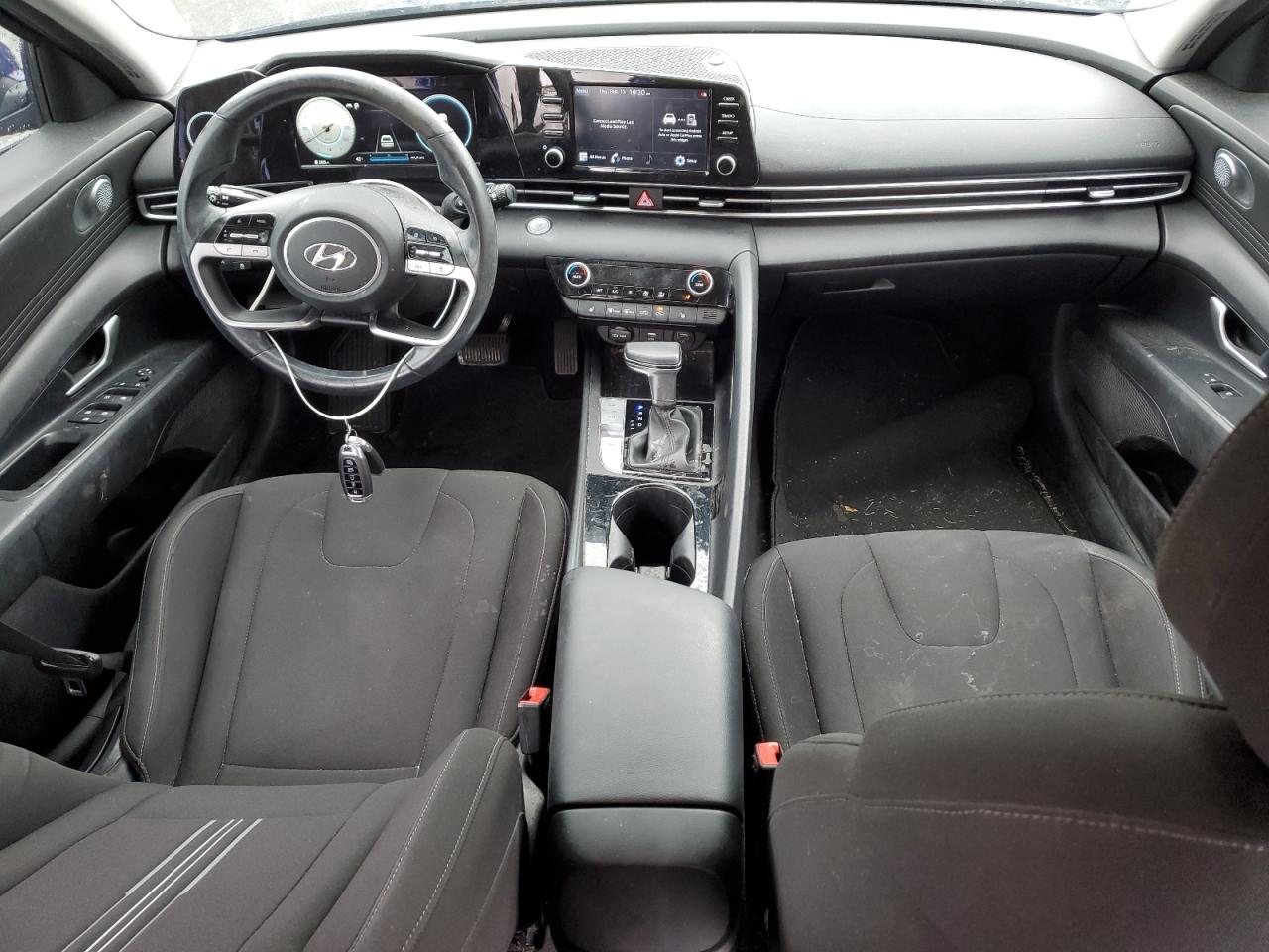 2021 Hyundai Elantra - Image 8