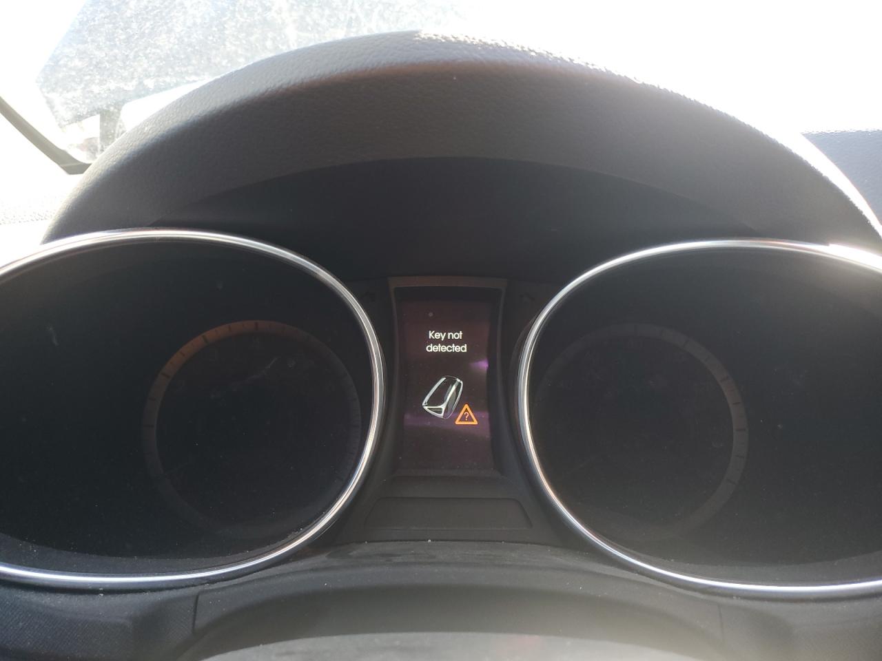 2016 Hyundai Santa Fe - Image 9