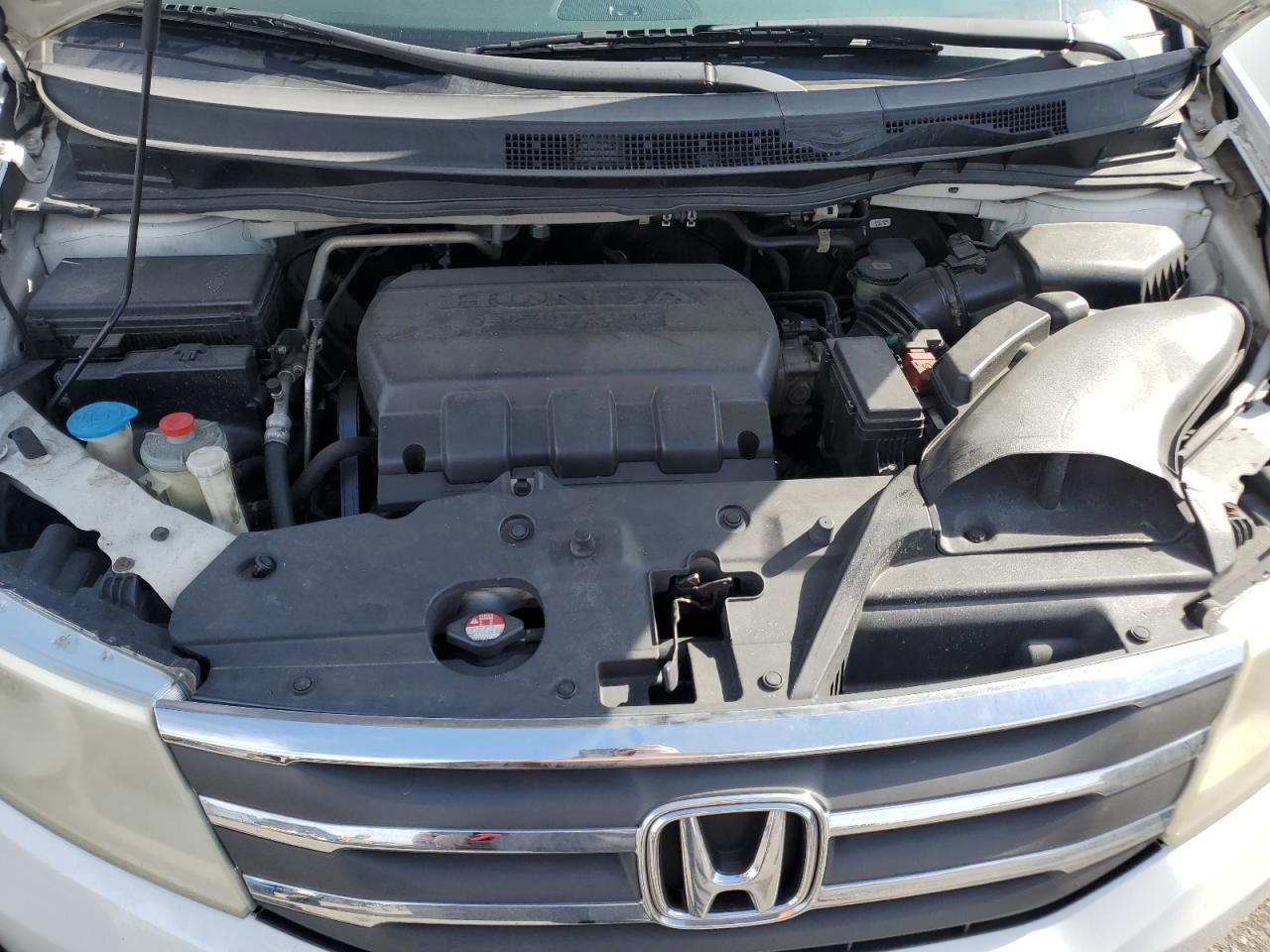 2012 Honda Odyssey - Image 13