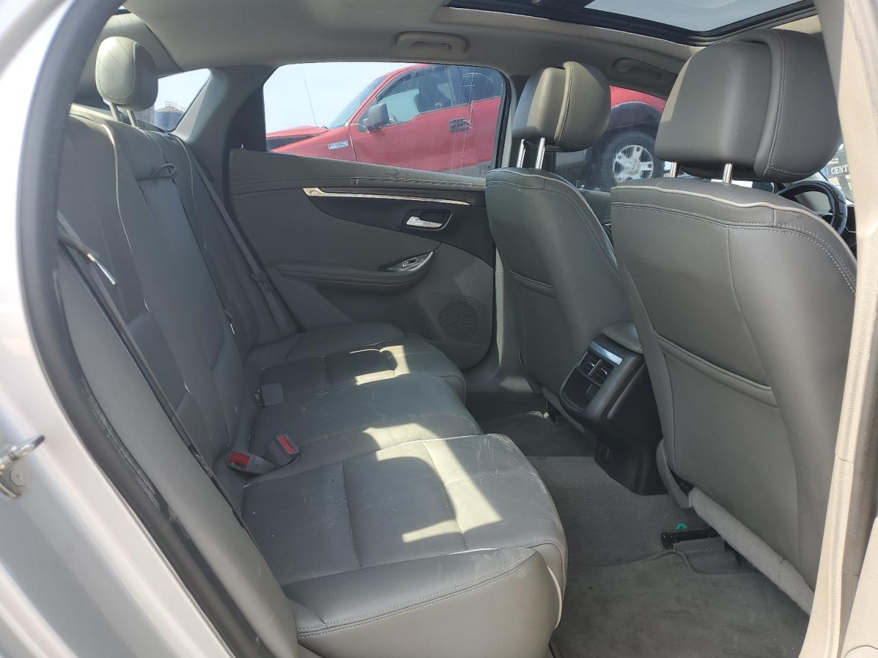 2014 Chevrolet Impala - Image 10