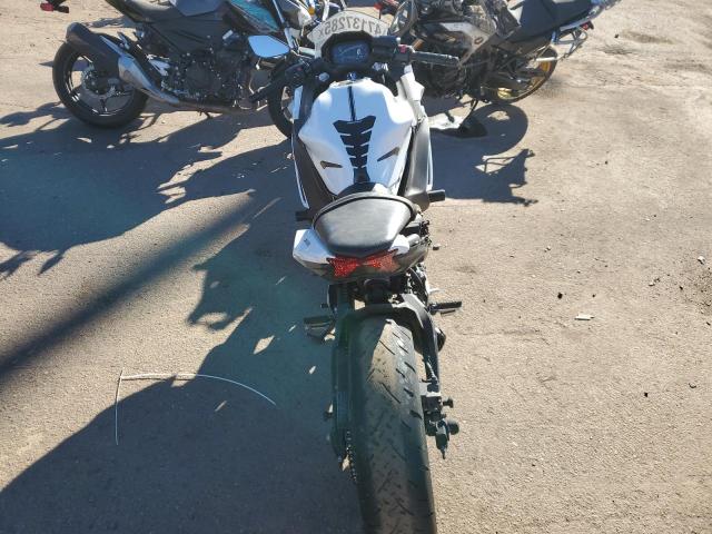  KAWASAKI EX650 M 2020 Белый