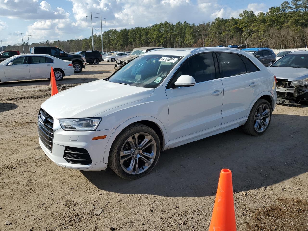 2016 Audi Q3 - Image 1