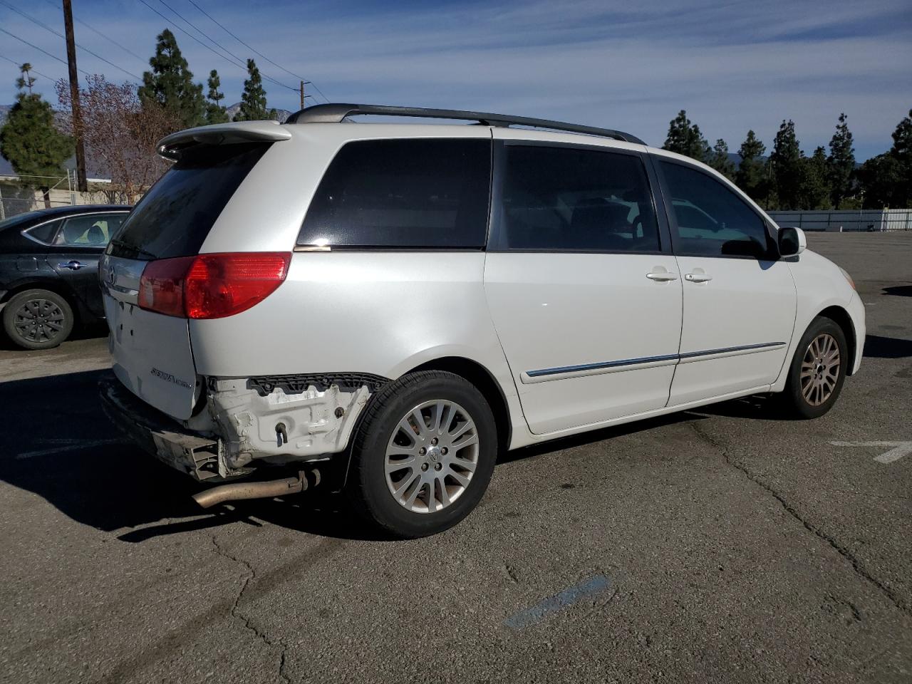 2007 Toyota Sienna - Image 3