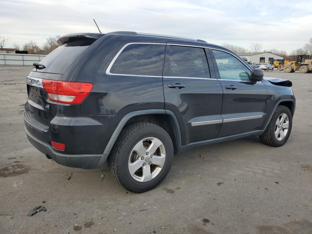 2012 Jeep Grand Cherokee - Image 3
