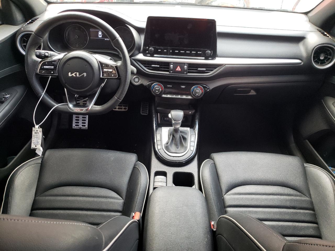 2023 Kia Forte - Image 8
