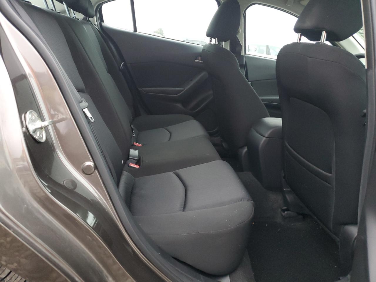 2014 Mazda 3 - Image 11