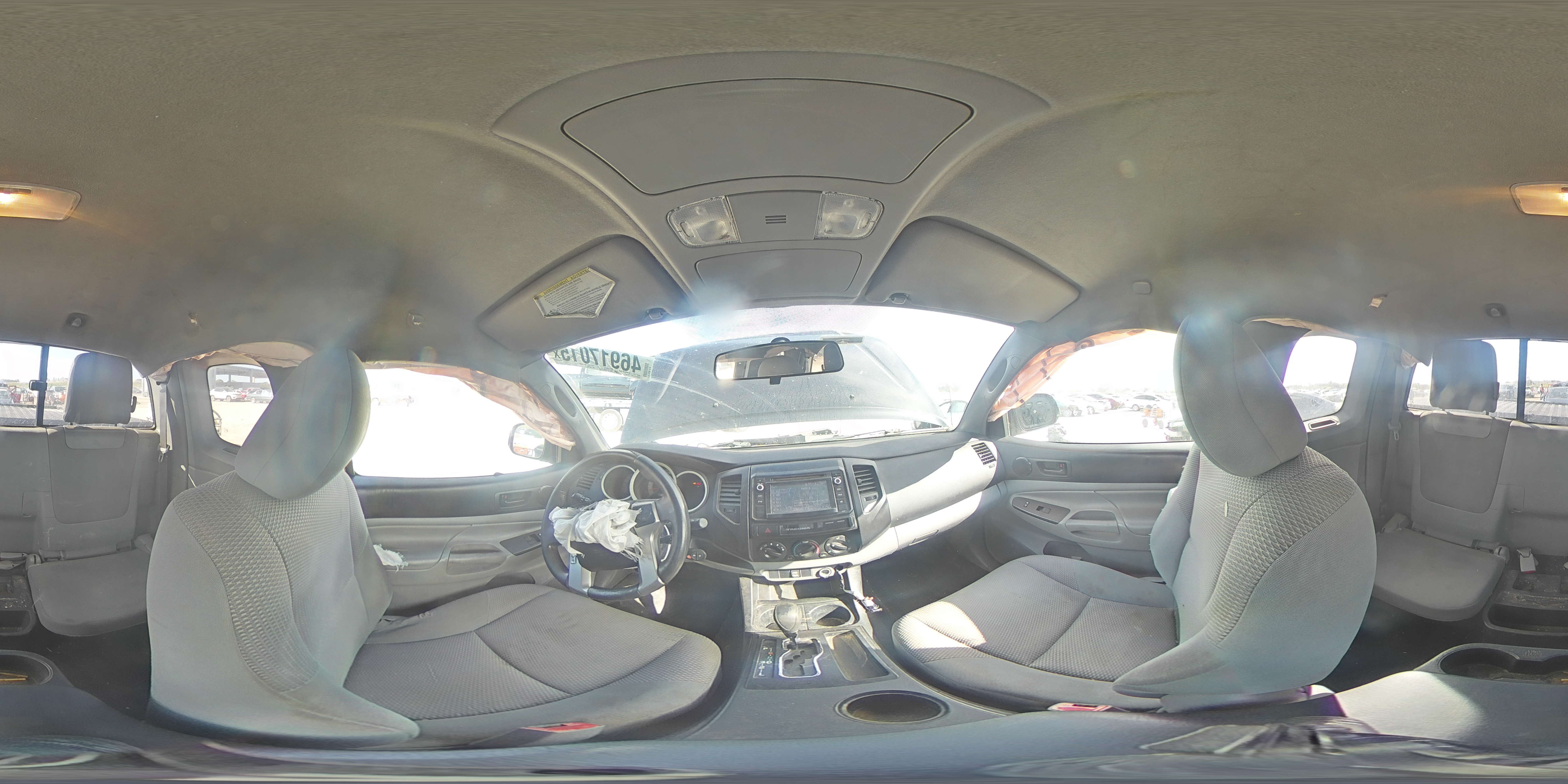 2015 Toyota Tacoma - Image 12